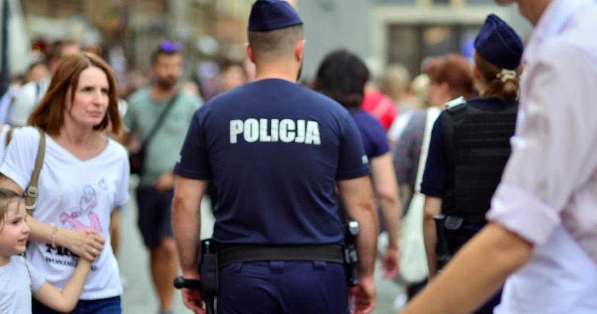 Bezpieczeństwo przede wszystkim: Dzielnicowy z Komisariatu Policji V Bytomia edukuje najmłodszych