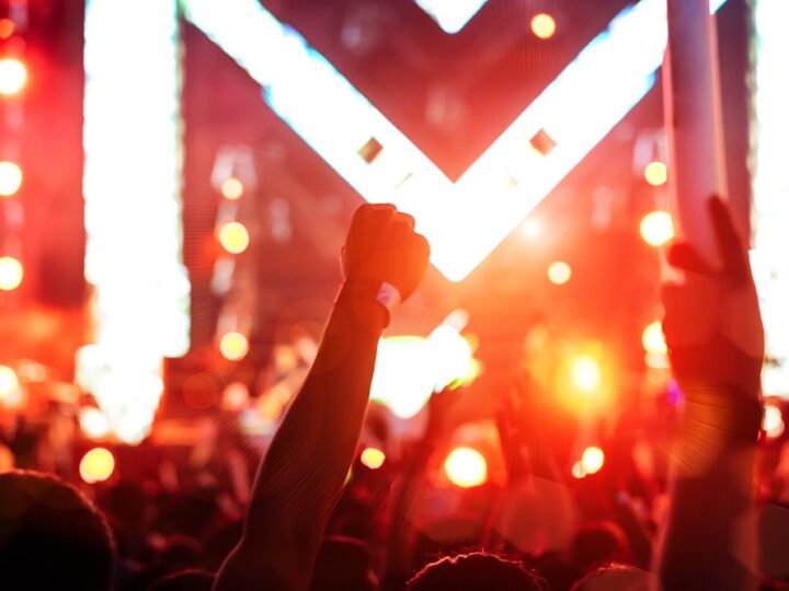 Impreza międzypokoleniowa z DJ Wiką w Bytomiu