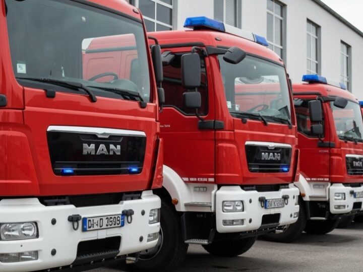Wiatr szaleje: Strażacy ratują przed oderwaną papą na Kaczmarczyków