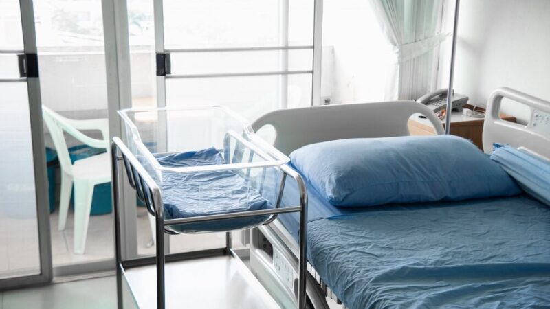 Infekcje w sezonie przeziębień: Jak jesień wpływa na nasze zdrowie?