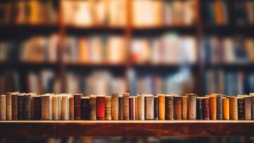 Uczniowskie gry ze śląską godką na wystawie w bibliotece